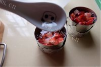 自制草莓果冻做法图解10)