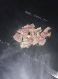 家常西葫芦炒肉做法图解2)