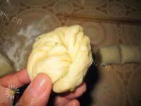 自己做的葱油花卷做法图解14)