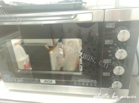 色泽鲜亮的金钱卷面包