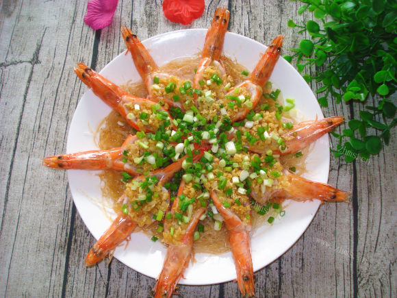 蒜蓉粉丝蒸大虾