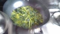 清淡的清炒空心菜做法图解9)