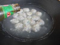 菠菜丸子汤自制做法图解10)