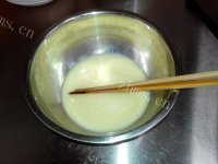 自制中空戚风蛋糕做法图解1)