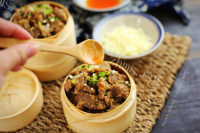 美味的粉蒸牛肉