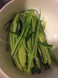 家常菜凉拌金针菇做法图解2)