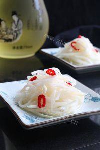 家常菜凉拌苤蓝丝