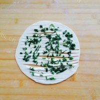 口感极佳的葱油手抓饼做法图解8)