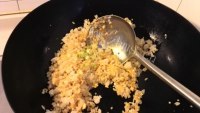 好吃的酱油炒饭做法图解10)