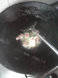 简单的土豆烧肉做法图解4)