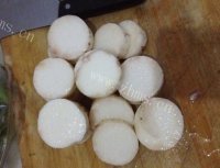 家常菜山药炖排骨做法图解2)
