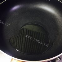 喷香的清蒸鲈鱼做法图解7)