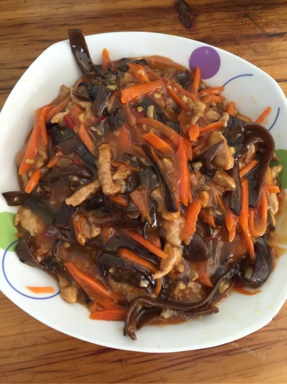 质嫩爽口的鱼香肉丝