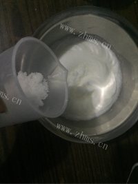 质嫩爽口的蛋糕卷做法图解9)