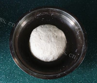 热腾腾的葱油花卷做法图解4)