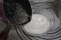 美味的龙猫马卡龙做法图解7)
