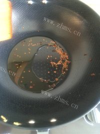 特色美食水煮肉片做法图解6)