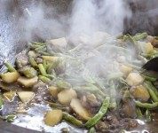 暖心豆角炖土豆做法图解5)