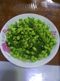 家常菜青椒炒毛豆