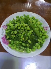 家常菜青椒炒毛豆