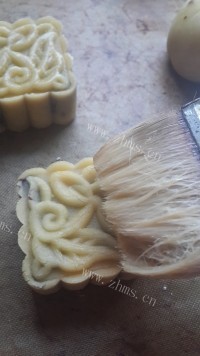 自制广式月饼做法图解6)