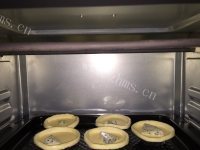 自制火龙果蛋挞做法图解5)