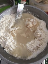 色香味俱全的椰蓉开口酥做法图解4)