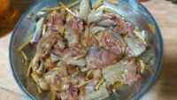 美味的香菇蒸鸡做法图解1)