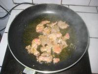 土豆片炒青椒自制做法图解7)