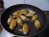色味俱佳的菠萝鸡翅做法图解5)