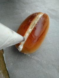 自制奶油面包做法图解14)