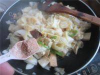 诱人的白菜炖豆腐做法图解11)