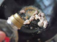 「健康美食」青椒炒肉做法图解3)
