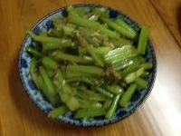 芹菜炒肉