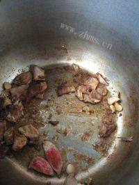 土豆炖豆角做法图解4)