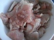 木耳炒肉片做法图解1)