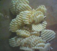 椒盐土豆片自制做法图解2)