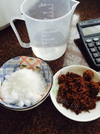 好吃的椰汁红糖糕做法图解2)