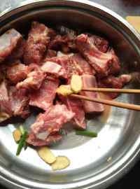 家常菜粉蒸排骨做法图解3)