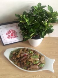 美味营养的炒茄子