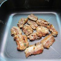 家常菜香煎五花肉做法图解5)
