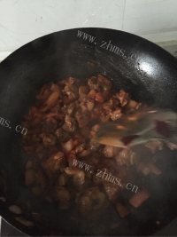 美味佳肴般的西红柿炖牛腩做法图解5)
