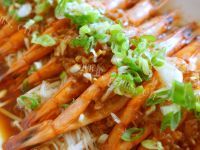 美味的蒜蓉开边虾