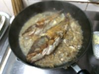美味的冬菜焖石斑鱼做法图解9)