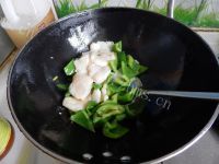 喷香菜椒炒鱼片做法图解11)