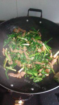 家常菜蒜苗炒肉片做法图解9)
