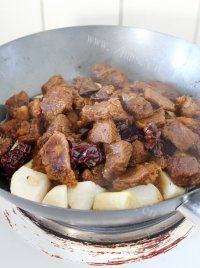 在家做的红烧牛肉做法图解12)