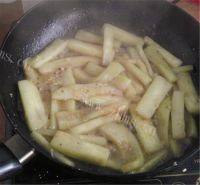 鲜香美味肉末茄子做法图解7)