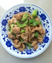 诱人的爆炒肥肠做法图解7)