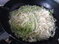 家常菜凉拌圆白菜做法图解5)